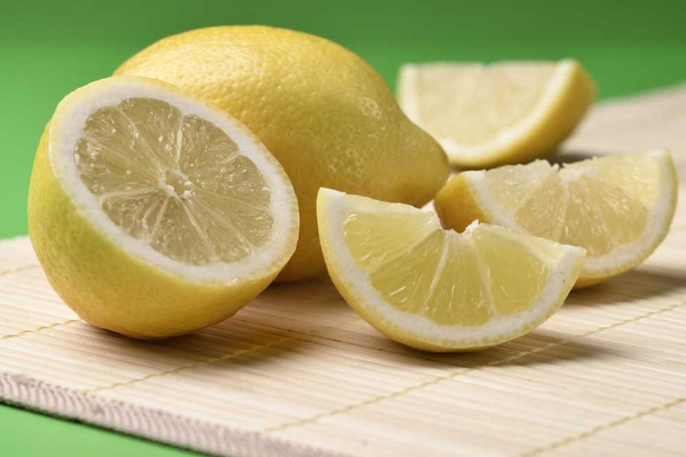 Цедра лимона: что это такое, можно ли есть шкурку и каковы её свойства, а именно польза и вред, как получить, чем снять и натереть корку, а также фото кожурыдача эксперт
