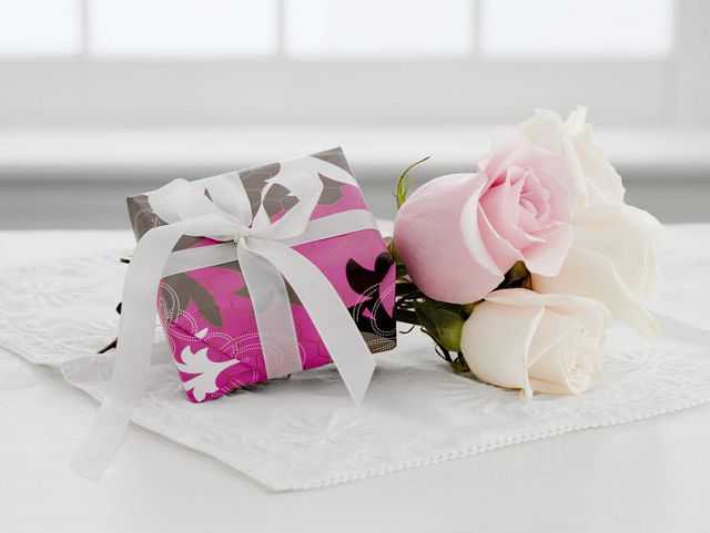 О каких чувствах расскажет подаренный букет роз: значение цветов и количества роз